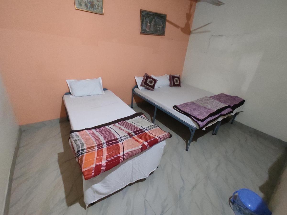 Superinn Home Stay& Guest House อัครา ภายนอก รูปภาพ