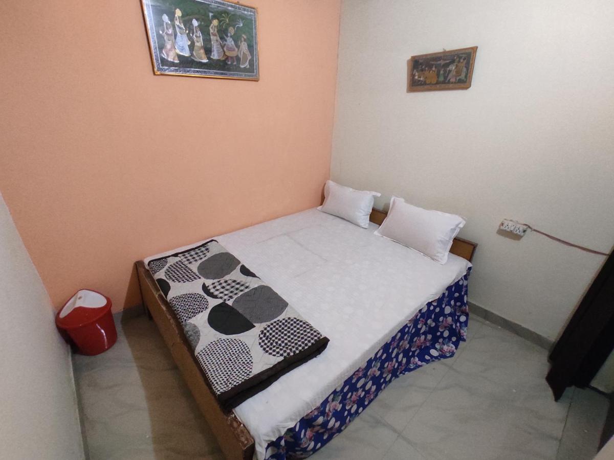 Superinn Home Stay& Guest House อัครา ภายนอก รูปภาพ