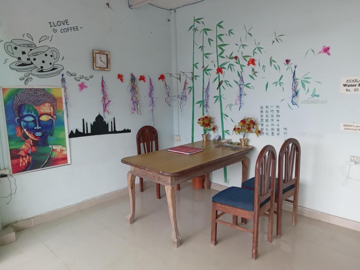 Superinn Home Stay& Guest House อัครา ภายนอก รูปภาพ